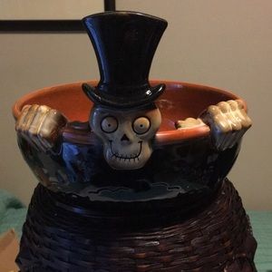 Yankee Candle Co Halloween Boney Bunch 2010 Skeleton candy dish bowl